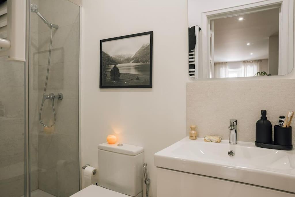 Soum - 2 Bedrooms In Alvalade Apartamento *