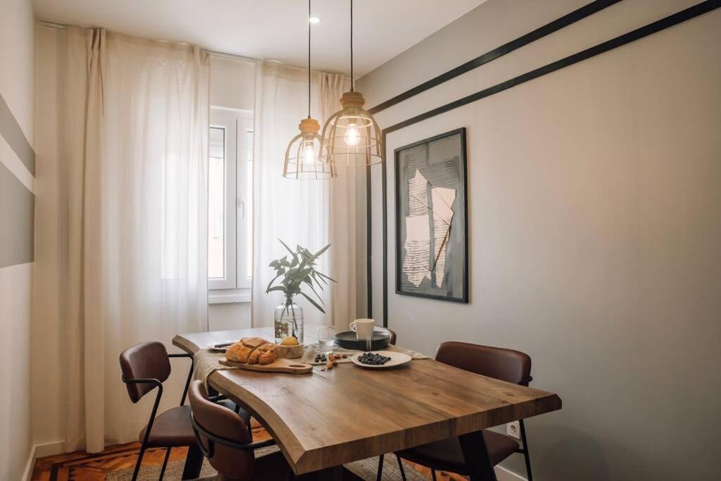 Apartamento Soum - 2 Bedrooms In Alvalade Lisboa